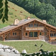 Maisons de style chalet: comment finir