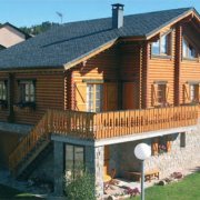 Finir une maison en bois à l'extérieur - regardez à l'intérieur