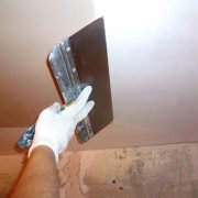 Comment masticer le plafond de vos propres mains