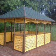 Comment peindre un gazebo en bois: faites un choix