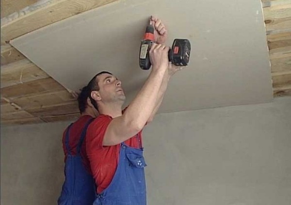 Finir une maison en bois avec des cloisons sèches