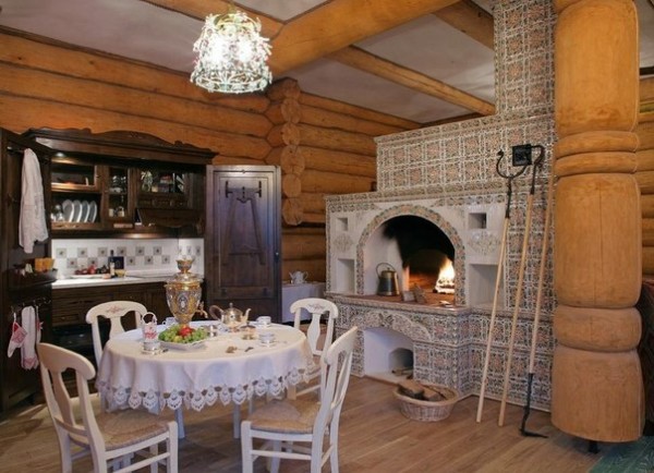 Intérieur de maison en bois rond calibré