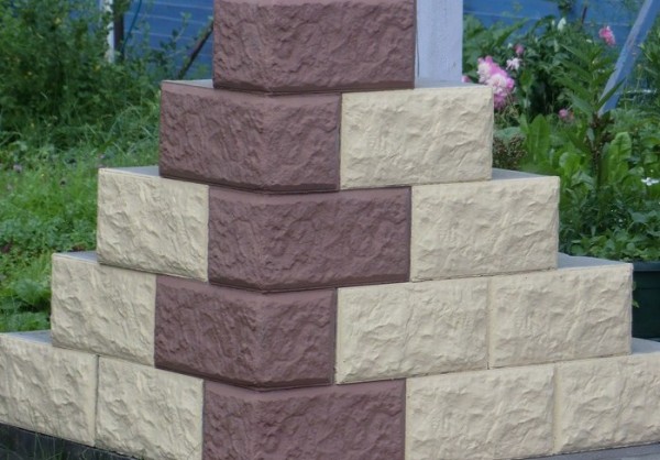 Silicate blocks na may front decor