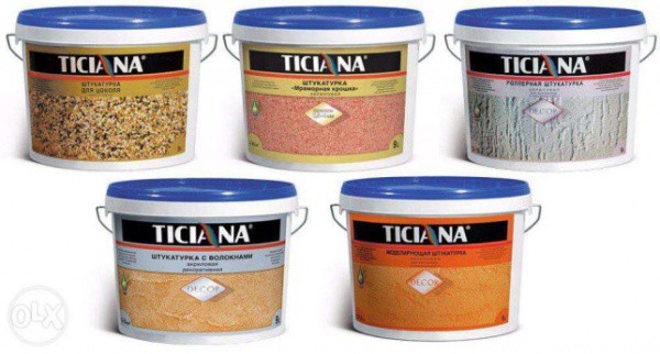 Ang pandekorasyon na acrylic na plaster para sa Ticiana plinth ay nagbibigay sa ibabaw ng hitsura ng raw granite