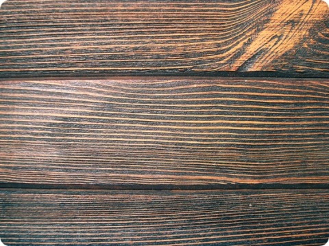 Peinture sur bois à faire soi-même selon la méthode de la patine antique