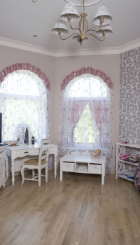 Style provençal dans la chambre pour la fille