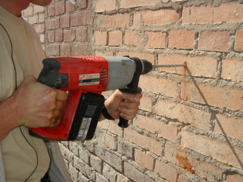 Percer un mur de briques